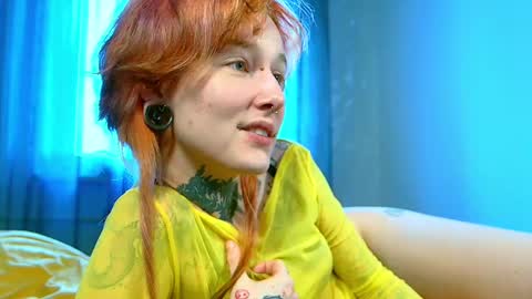 Niki  free tg channel with some photos gifs and info about streams  online show from 02.12.25