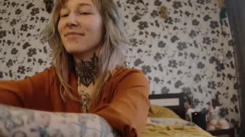 Niki  free tg channel with some photos gifs and info about streams  online show from 10.14.25