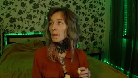 Niki  free tg channel with some photos gifs and info about streams  online show from 10.14.25