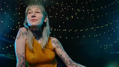 Niki  free tg channel with some photos gifs and info about streams  online show from 01.11.26