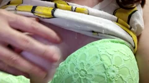 Your Nicole if you want pvt with me tip 150 tkn extra and we go....... online show from 10.14.25