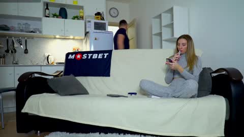 Snapshot of littlesweettifany chatting on 12.11.24 Little Tifany online show from 12.11.24