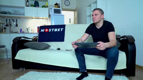 Snapshot of littlesweettifany chatting on 12.20.24 Little Tifany online show from 12.20.24