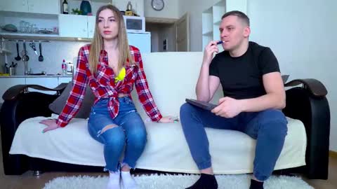 Snapshot of littlesweettifany chatting on 02.19.25 Little Tifany online show from 02.19.25