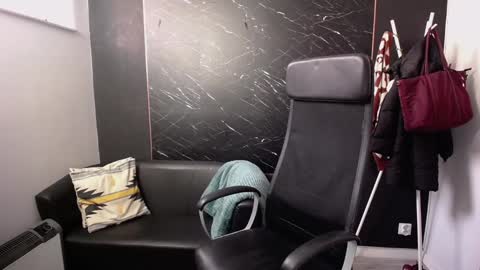 Snapshot of littleviki_ chatting on 12.02.24 Viki online show from 12.02.24