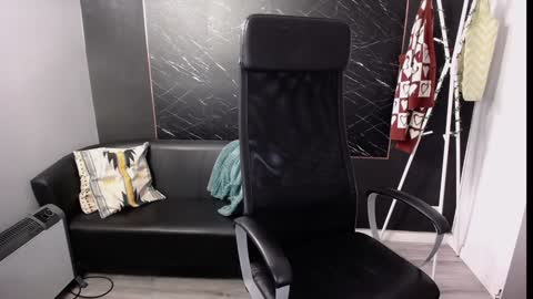 Snapshot of littleviki_ chatting on 01.02.25 Viki online show from 01.02.25