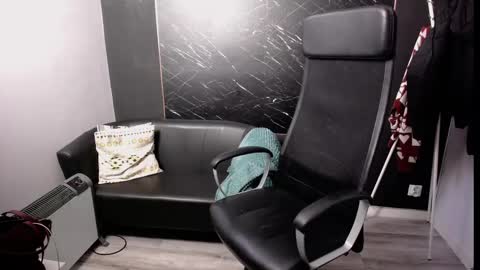 Snapshot of littleviki_ chatting on 02.10.25 Viki online show from 02.10.25