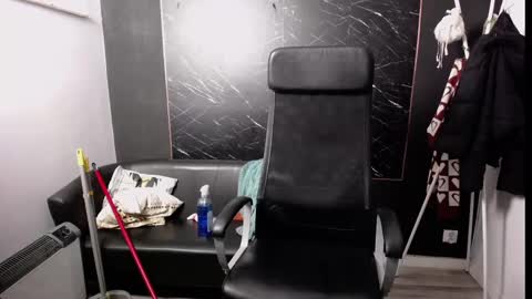 Snapshot of littleviki_ chatting on 03.03.25 Viki online show from 03.03.25