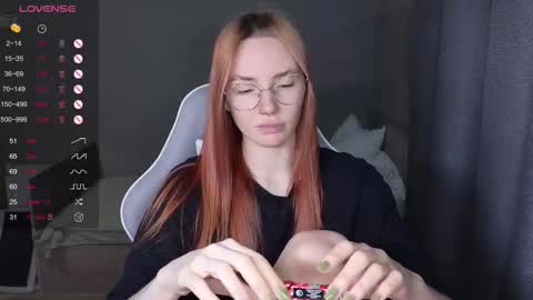 Snapshot of littlevildevil chatting on 11.28.25 Eliana online show from 11.28.25