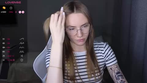 Snapshot of littlevildevil chatting on 12.15.25 Eliana online show from 12.15.25