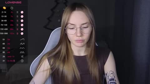 Snapshot of littlevildevil chatting on 12.22.25 Eliana online show from 12.22.25