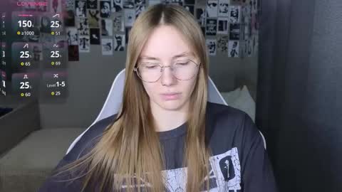 Snapshot of littlevildevil chatting on 02.21.26 Eliana online show from 02.21.26