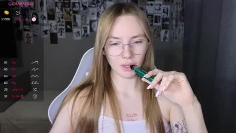 Snapshot of littlevildevil chatting on 02.28.26 Eliana online show from 02.28.26