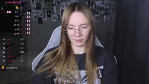 Snapshot of littlevildevil chatting on 03.09.26 Eliana online show from 03.09.26