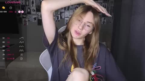 Snapshot of littlevildevil chatting on 03.22.26 Eliana online show from 03.22.26