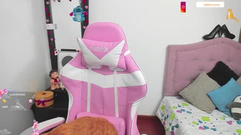 Katalina Novoa. online show from 03.15.26