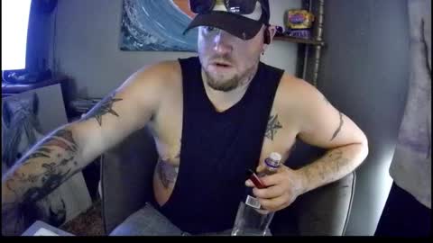 Snapshot of livingpuddle chatting on 09.29.25 livingpuddle online show from 09.29.25