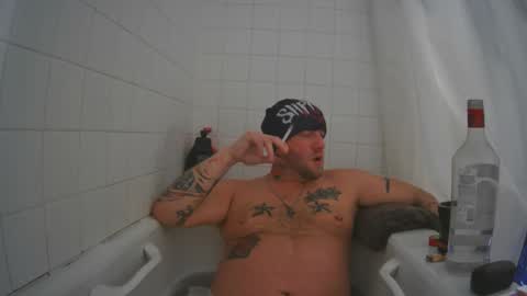 Snapshot of livingpuddle chatting on 11.12.25 livingpuddle online show from 11.12.25