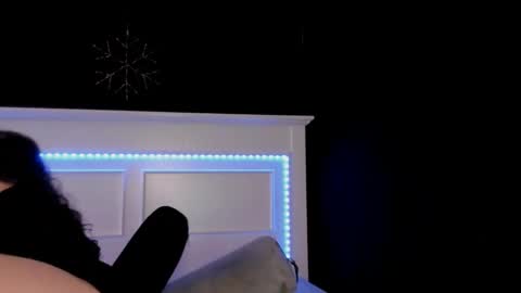 Snapshot of livinsubspace chatting on 11.22.25 Liv online show from 11.22.25