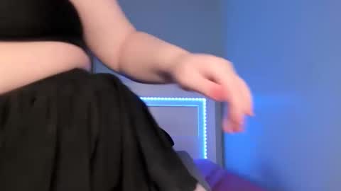 Snapshot of livinsubspace chatting on 01.15.26 Liv online show from 01.15.26