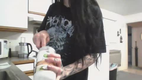 Liv Mirage online show from 01.30.25