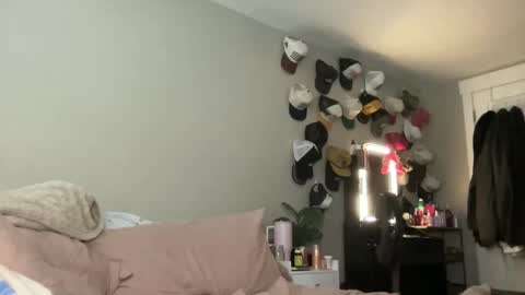 Snapshot of livvymack chatting on 09.29.25 Livvy online show from 09.29.25