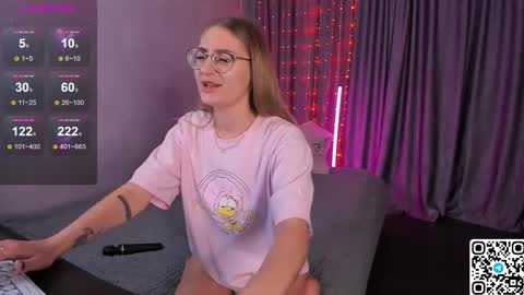 My name is Livy Nice to meet you  Thumbs up please its important online show from 09.25.25