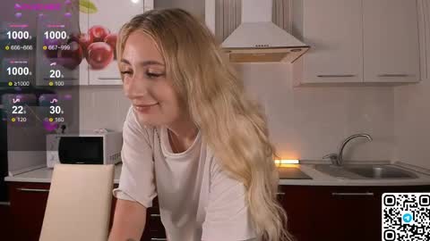 Snapshot of livyybosom chatting on 06.05.26 My name is Livy Nice to meet you Thumbs up please its important online show from 06.05.26