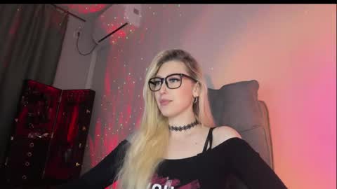 Snapshot of liya_ray chatting on 03.08.26 Liya Ray online show from 03.08.26