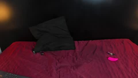 Liz  online show from 01.02.25