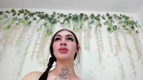 Snapshot of liz_lunaa chatting on 06.12.26 Liz Luna online show from 06.12.26