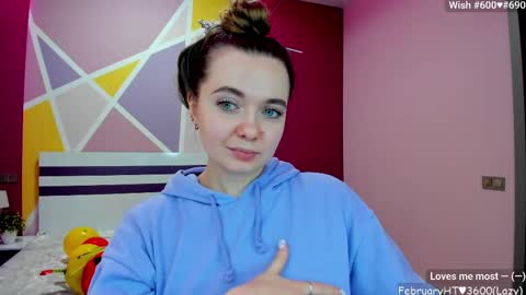 Girl next door online show from 02.10.25