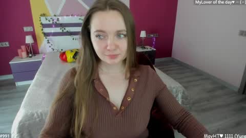 Girl next door online show from 05.04.26