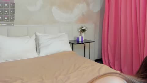 lizaloststar online show from 10.31.25