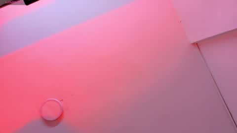 Snapshot of lizbeth_ross chatting on 10.21.25 LIZBETH ROSS online show from 10.21.25