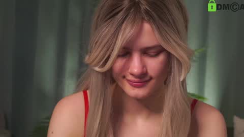 Snapshot of lizbethcoll chatting on 01.29.25 Sunnheart online show from 01.29.25