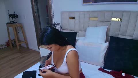 Snapshot of lizz_tender chatting on 10.09.25 Lizz online show from 10.09.25