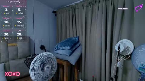 Snapshot of lizz_tender chatting on 11.08.25 Lizz online show from 11.08.25