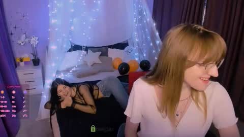 lizzie_boom online show from 11.04.25