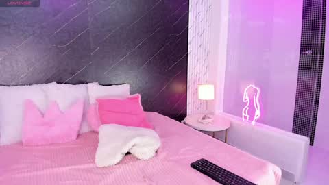 I am Lizz online show from 01.10.25