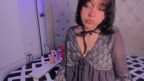 Lizz  online show from 10.14.25