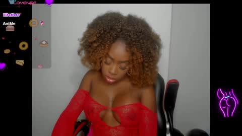 Snapshot of lizzy_joss chatting on 11.04.25 Lizzy Joss online show from 11.04.25