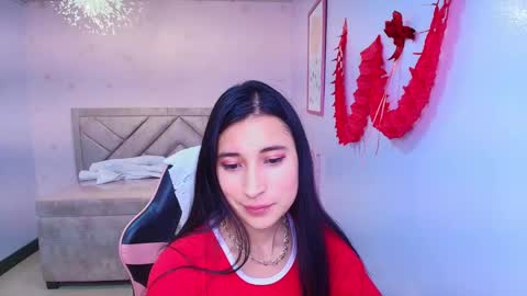Snapshot of lizzyluk_ch chatting on 02.14.25 Lizzy SCHEDULE BROADCASTING Monday-Saturday 11am4pm Colombia online show from 02.14.25