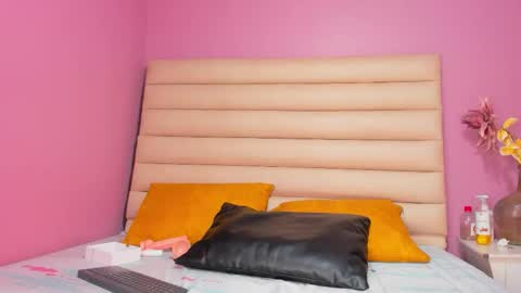 LizzySato online show from 09.10.25