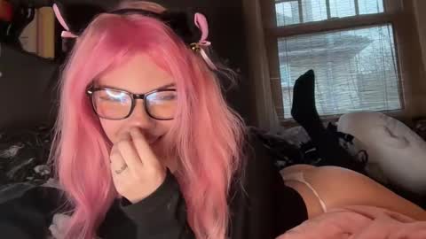 Snapshot of lizzyylovesick chatting on 02.24.25 lizzybunny online show from 02.24.25