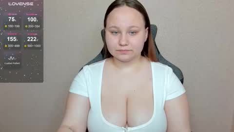 Snapshot of llayna chatting on 10.04.25 Llayna online show from 10.04.25