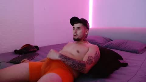 Snapshot of lliamm_2 chatting on 02.08.25 lliamm 2 online show from 02.08.25