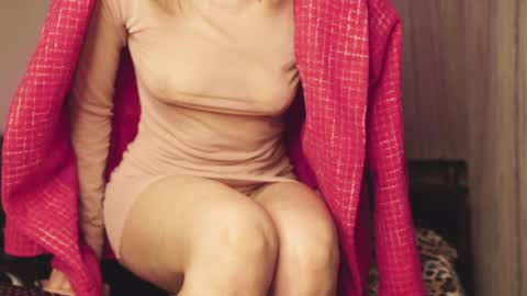 Mila online show from 09.28.25