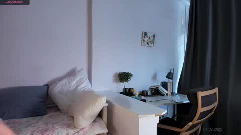 Arina online show from 02.21.25