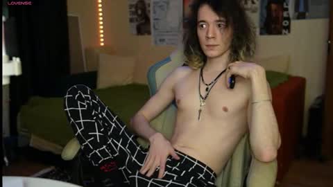 just lllattti online show from 03.18.26